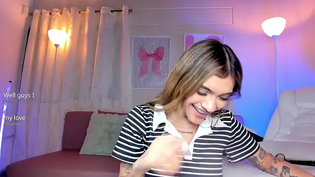 NaughtyAnggel live cam on StripChat