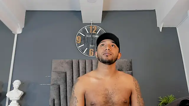 Robin_Rief live cam on StripChat
