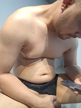 ORTIZ96hot live cam on StripChat