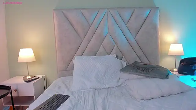 Eva-Millss webcam