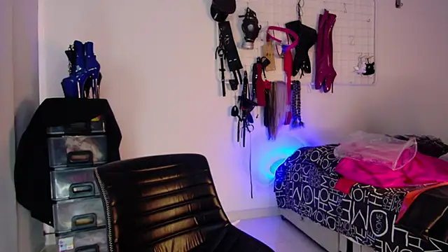 mylatexpleasure webcam