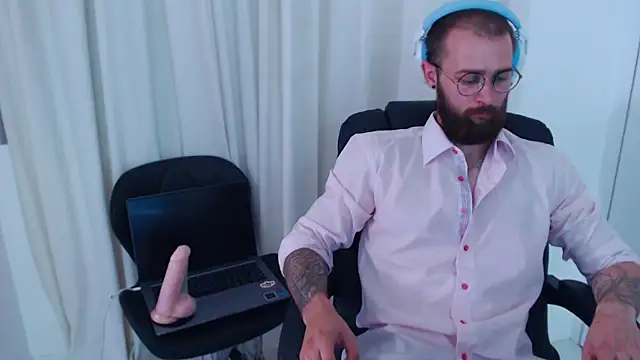 Chris_Dragon webcam