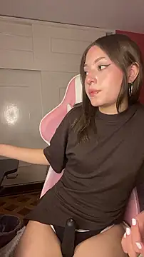 PrettyAmber live cam on StripChat