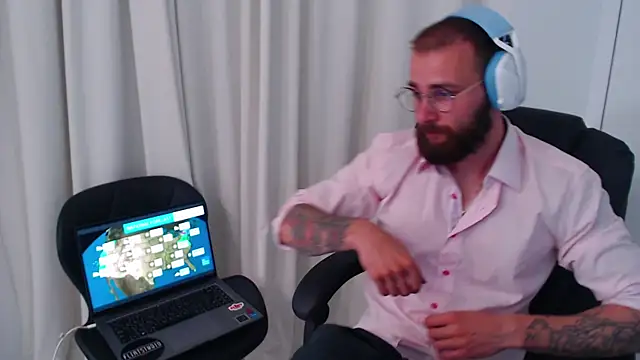Chris_Dragon webcam