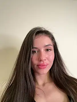 SofiaLaLight live cam on StripChat