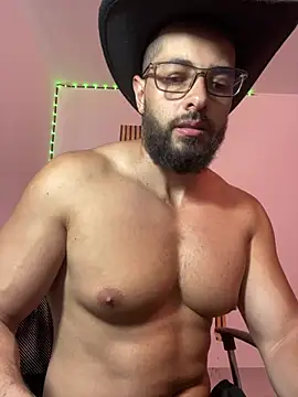 magnumchris live cam on StripChat
