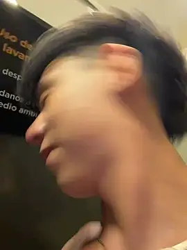 yoursexyjose live cam on StripChat