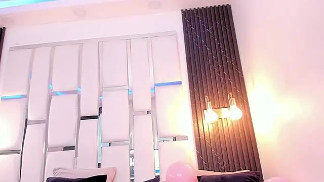 Maia_Clark520 webcam
