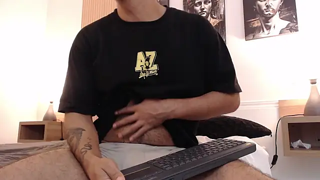 Diego_salvatore live cam on StripChat