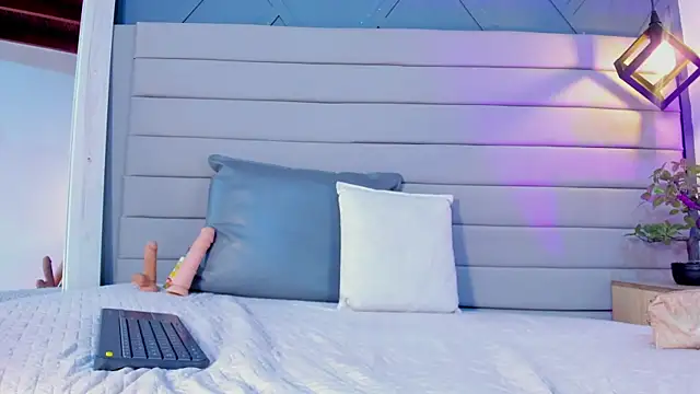 Miia_ferrarii webcam