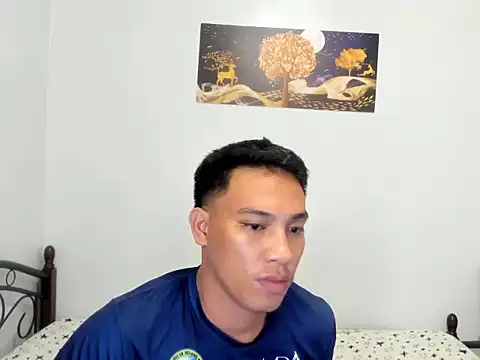 urfucker_vinz live cam on StripChat
