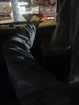 Truckman23cm live cam on StripChat