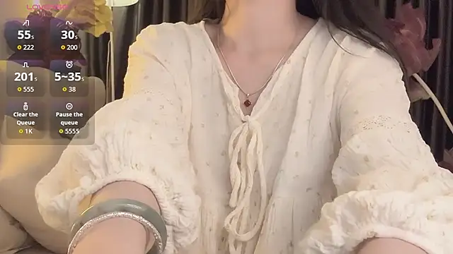 IvyMiss102 live webcam