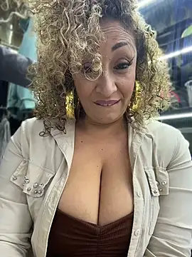 Katti_Barrera webcam