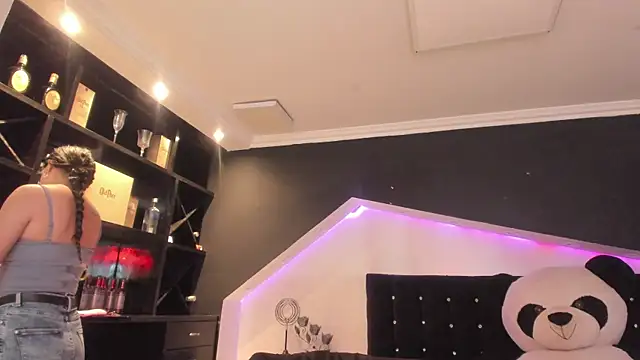 Coral_Gibson webcam