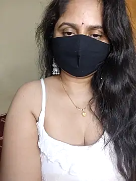 Sravvi499 webcam