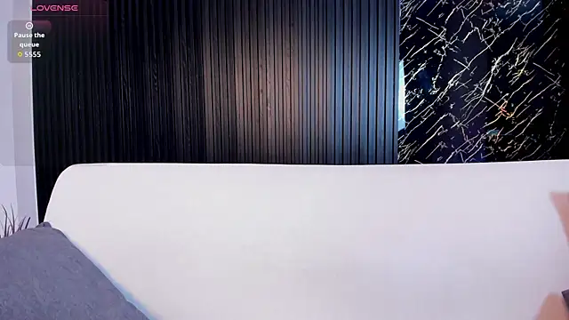 arianarousee webcam