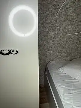 jenniferwalkers webcam