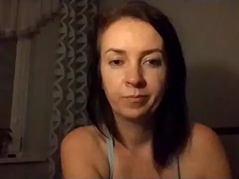 JenniferAlone webcam