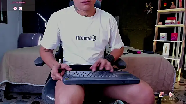 LiamDeep webcam