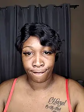 BigTitsPoshh webcam