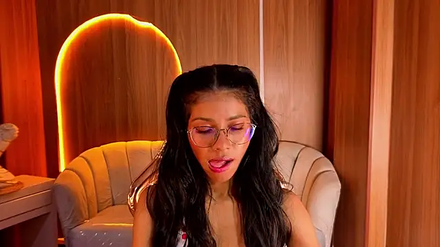 Alina_b_ webcam