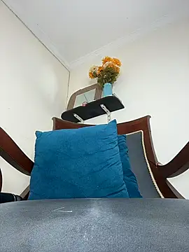 LilaRvsh webcam