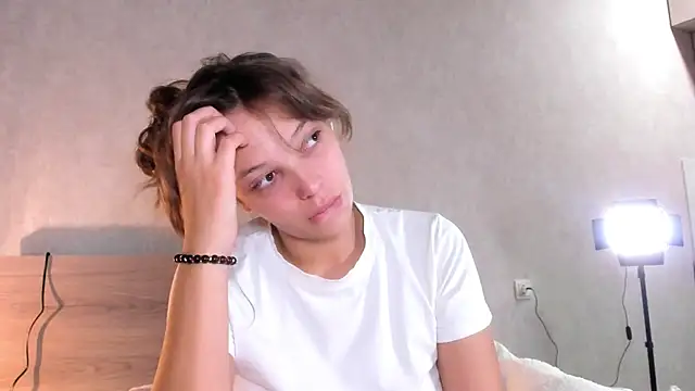 KitsuneDreams webcam
