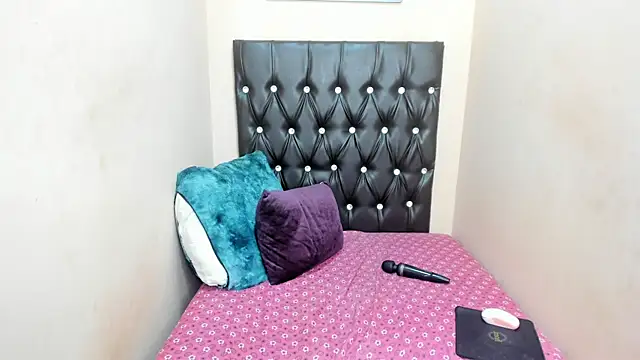 FOXY_LUNA webcam