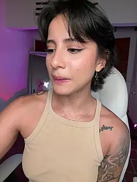 Ale_Lewis webcam