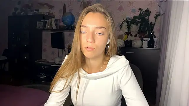 TanyaSavela live cam on StripChat