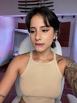 Ale_Lewis live cam on StripChat