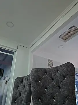 Pretty_Julieta live cam on StripChat