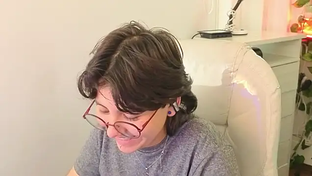 Nathaly_ds live cam on StripChat