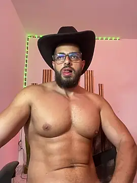 magnumchris live cam on StripChat