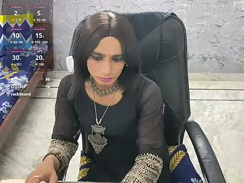LuvLayla Live Web Cam Show