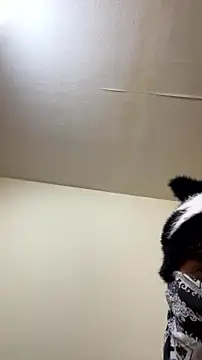 Hz1Tr Live Web Cam Show
