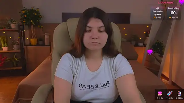 Viola__Shy webcam