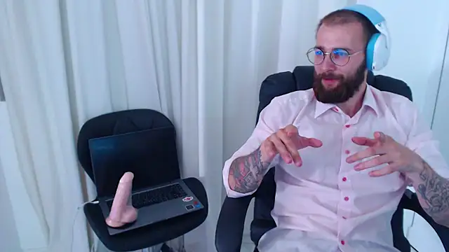 Chris_Dragon webcam