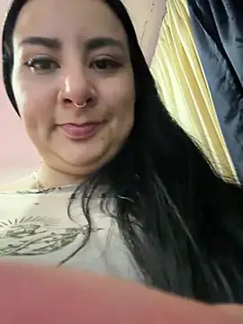 Abril_Luv live cam on StripChat