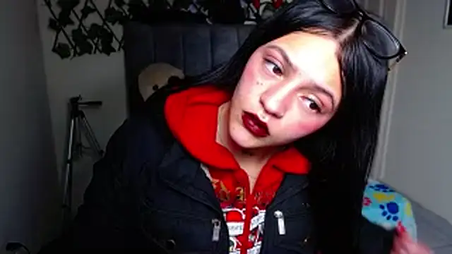 Violettasquirt webcam