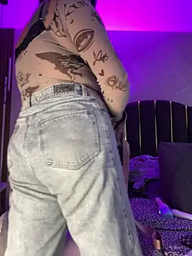 Abril_Luv webcam