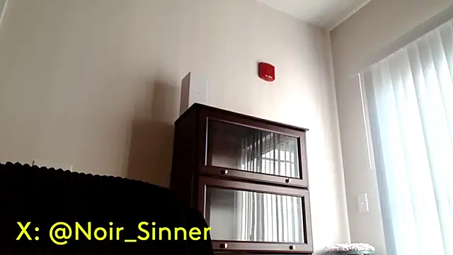 sinnernoir - Sinnernoir's free webcam - UK Sex Cams