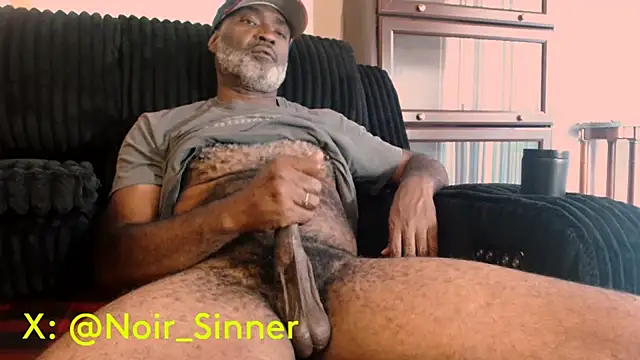 sinnernoir - Sinnernoir's free webcam - UK Sex Cams