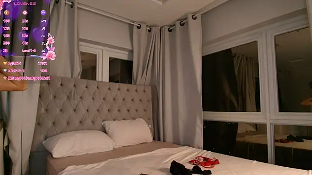 Carol_Daniel live cam on StripChat