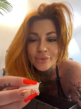 krysstal003 Live Webcam on Stripchat