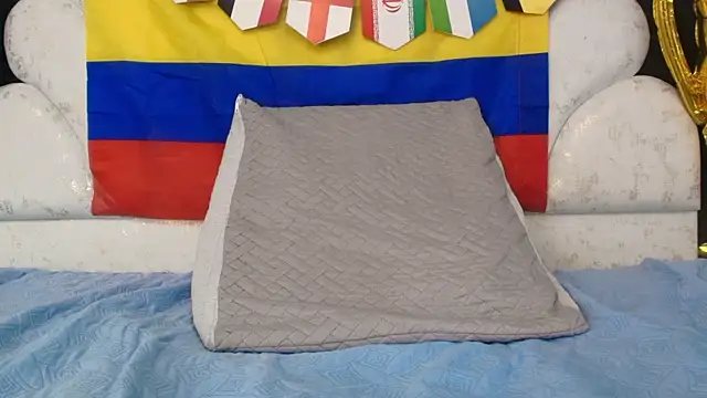 kissme_luna webcam