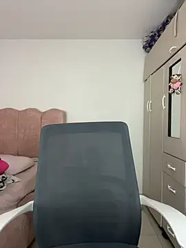 Emmily_19 webcam