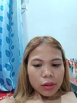 Sexxie_Ella22 live cam on StripChat