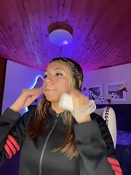 Isabella18_pink webcam